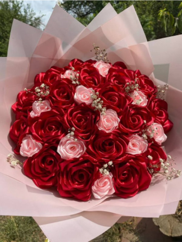 Blush of Love Bouquet ( 150 Flowers ) - Image 2